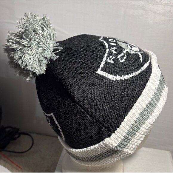 Raiders Pom Beanie Cap Black White NFL Licensed By Bud Light - Picture 4 of 6